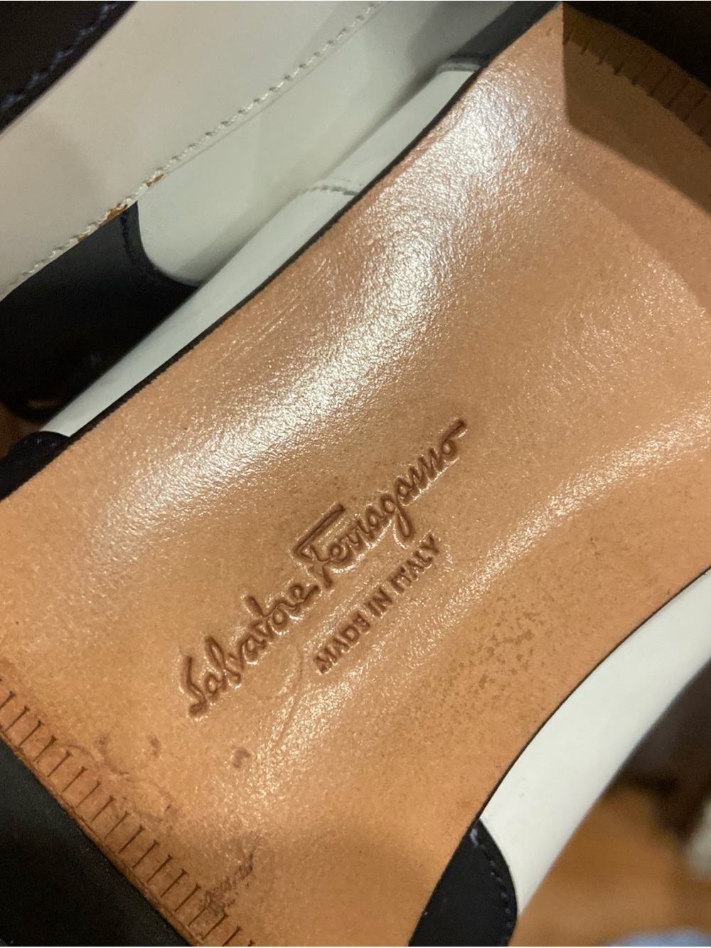 Vintage Women’s Salvatore Ferragamo Leather Black White Oxfords 8-1/2 AA Italy - Picture 4 of 7